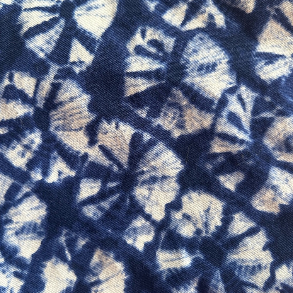 Talbots Blue and White Tie-Dye Chino Shorts size 8 NWT - Picture 4 of 10